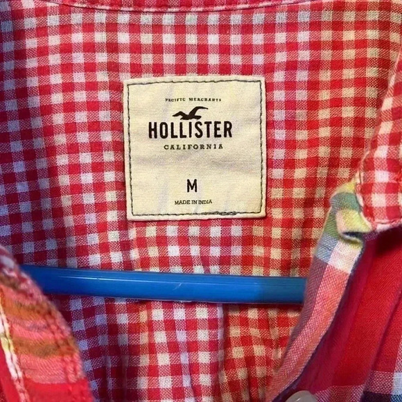 Hollister - Picture 2 of 2
